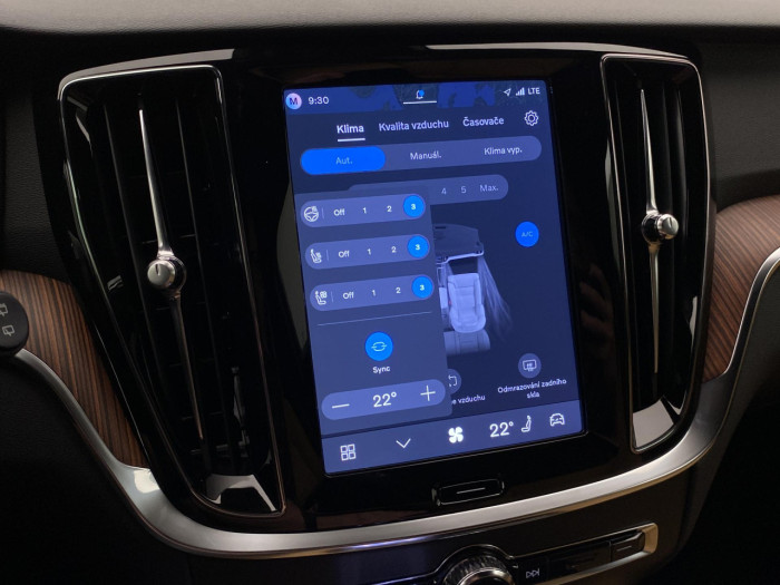 Volvo V60 T6 AWD Plug-in BRIGHT PLUS na operativní leasing