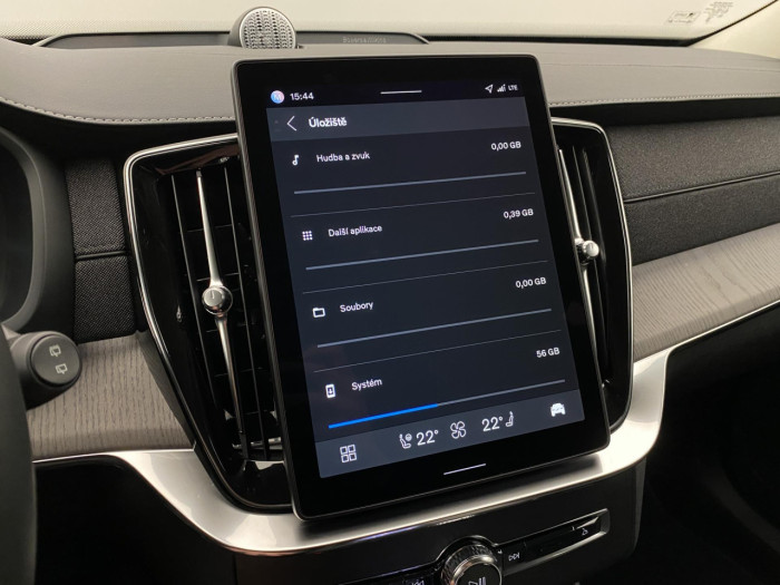 Volvo XC90 T8 AWD RECHARGE BRIGHT PLUS 7m na operativní leasing