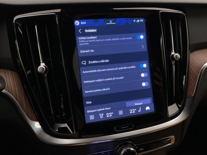Volvo V60 T6 AWD Plug-in BRIGHT PLUS na operativní leasing