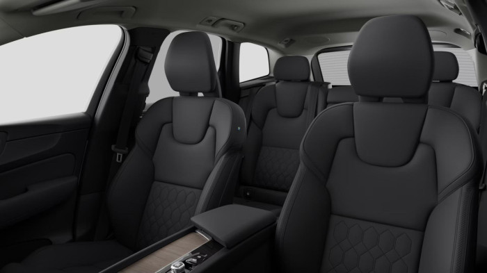 Volvo XC60 B5 AWD AUT BRIGHT PLUS na operativní leasing