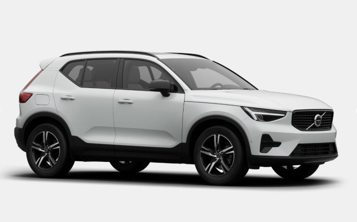 Volvo XC40 B3 AUT DARK PLUS na operativní leasing