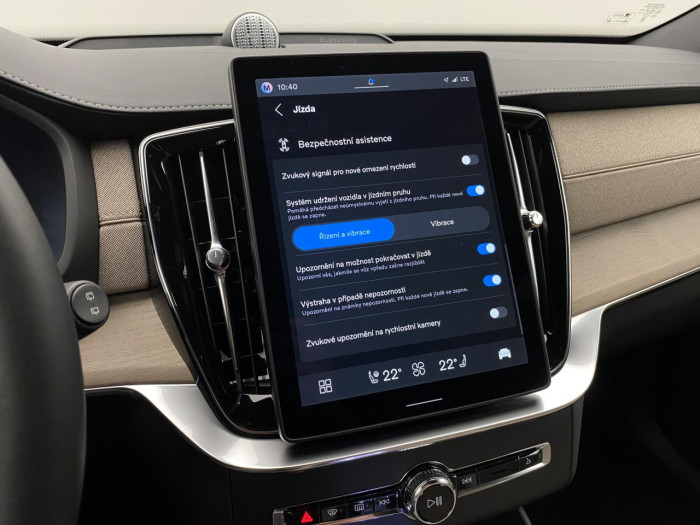 Volvo XC90 B5 AWD AUT BRIGHT PLUS na operativní leasing