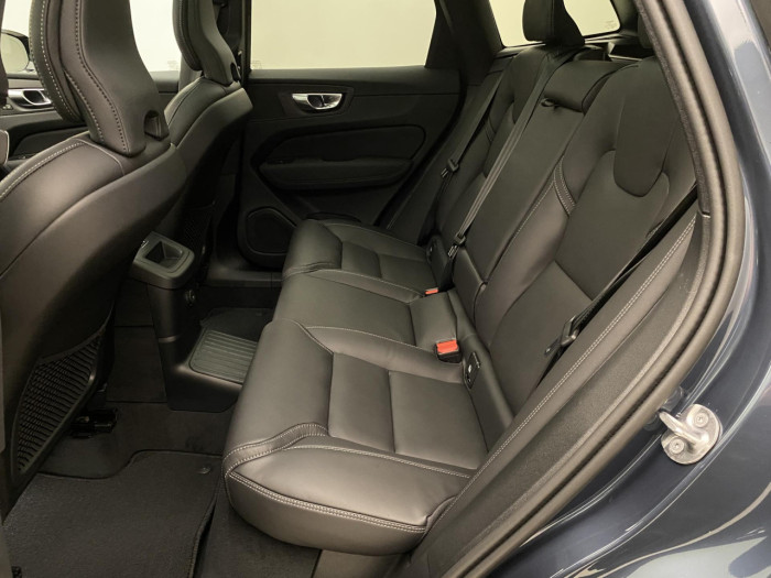 Volvo XC60 T6 AWD AUT PLUS BLACK EDITION na operativní leasing