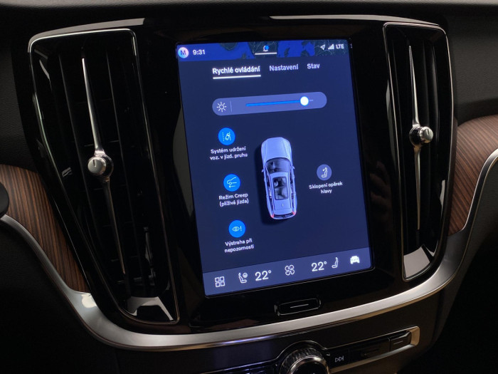 Volvo V60 T6 AWD Plug-in BRIGHT PLUS na operativní leasing