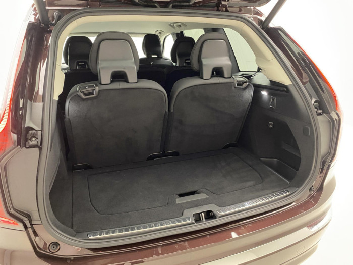 Volvo XC90 T8 AWD RECHARGE BRIGHT PLUS 7m na operativní leasing