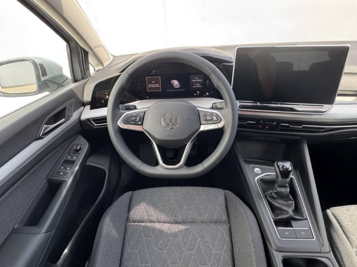 Volkswagen Golf People 6G 1,5TSI / 110kW na operativní leasing