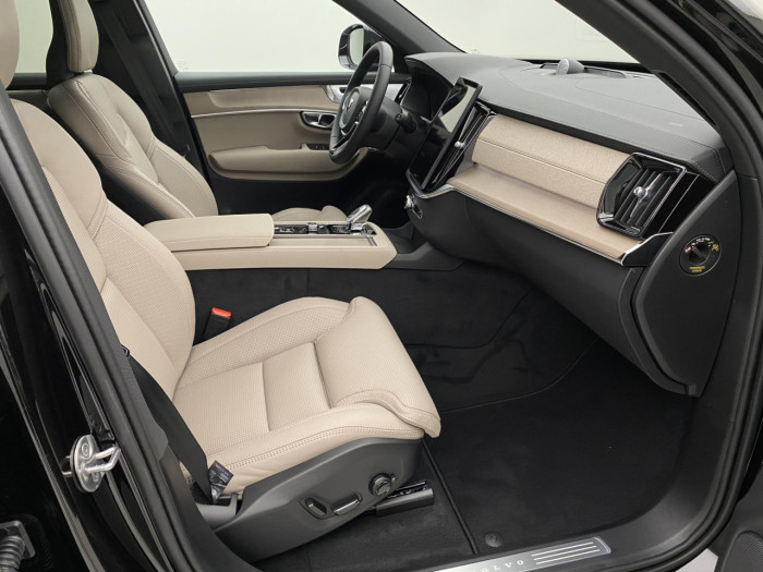 Volvo XC90 B5 AWD AUT BRIGHT PLUS na operativní leasing