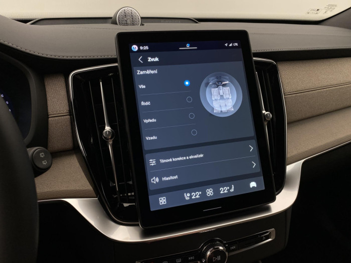 Volvo XC90 B5 AWD AUT DARK PLUS na operativní leasing