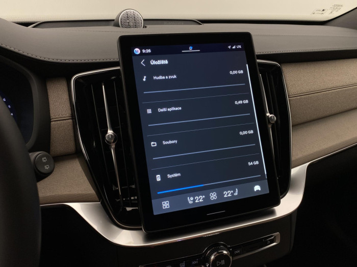 Volvo XC90 B5 AWD AUT DARK PLUS na operativní leasing