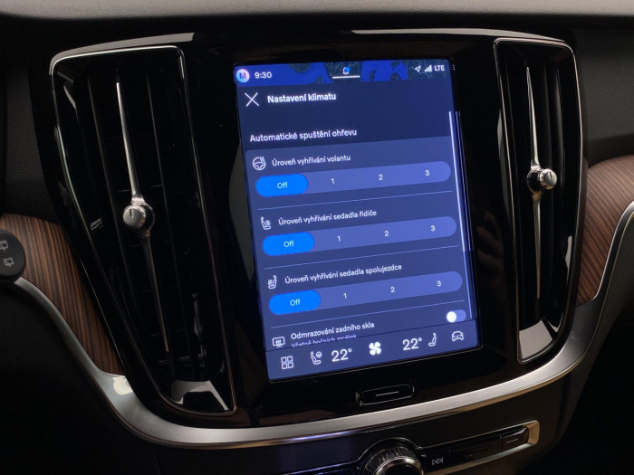 Volvo V60 T6 AWD Plug-in BRIGHT PLUS na operativní leasing
