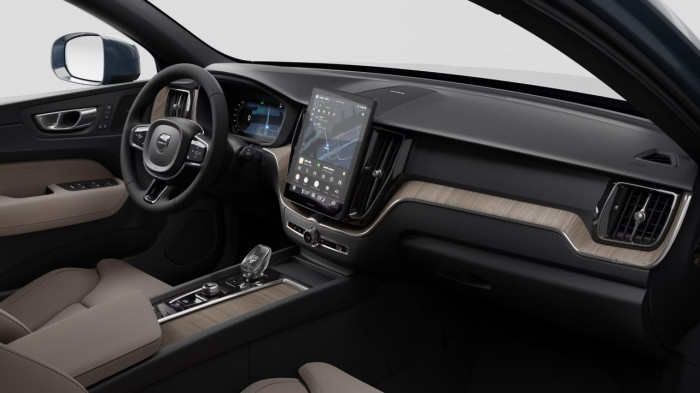 Volvo XC60 B5 AWD AUT BRIGHT PLUS na operativní leasing