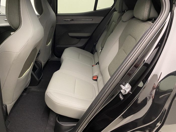 Volvo EX30 PURE ELECTRIC EXTENDED PLUS na operativní leasing