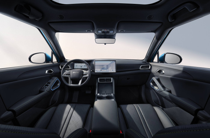 BYD ATTO 2 DM-i Boost 1,5 / 156kW na operativní leasing