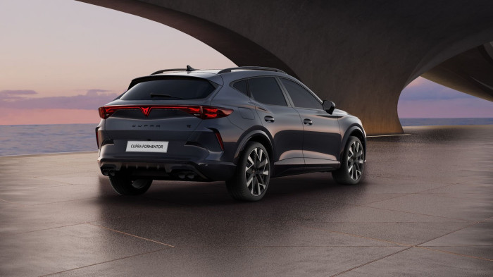 Cupra Formentor VZ 2.0 TSI 333k DSG 4WD na operativní leasing