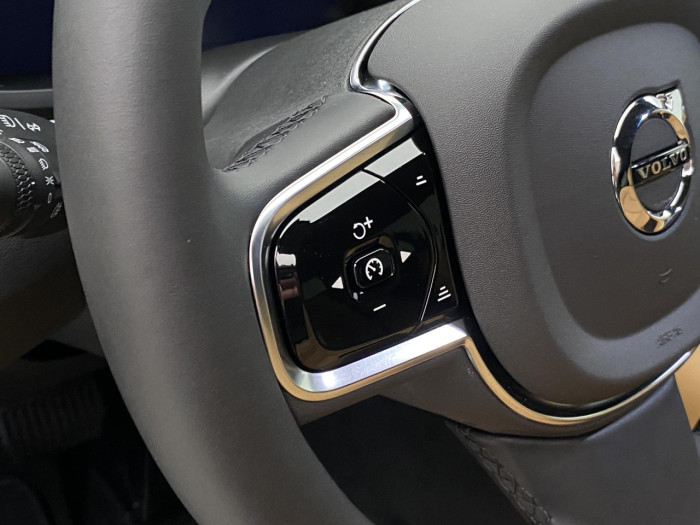 Volvo V60 T6 AWD Plug-in BRIGHT PLUS na operativní leasing