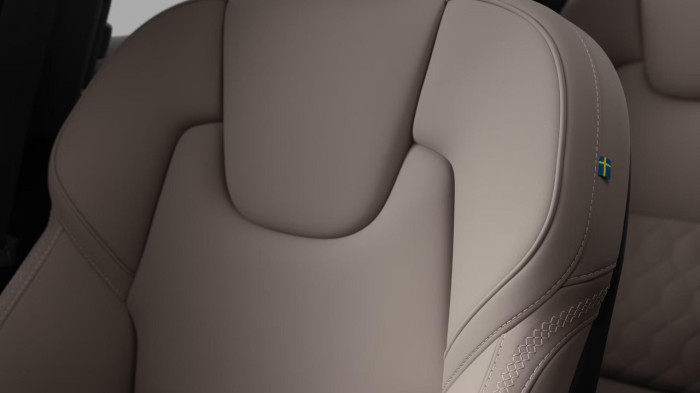 Volvo XC60 B5 AWD AUT BRIGHT PLUS na operativní leasing
