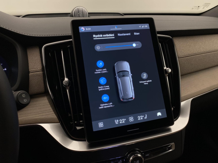 Volvo XC90 T8 AWD RECHARGE BRIGHT PLUS 7m na operativní leasing