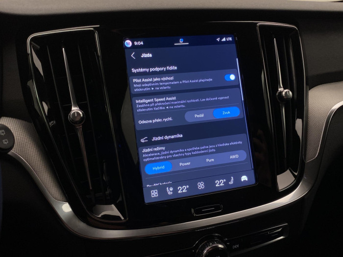 Volvo V60 T6 AWD Plug-in BRIGHT PLUS na operativní leasing