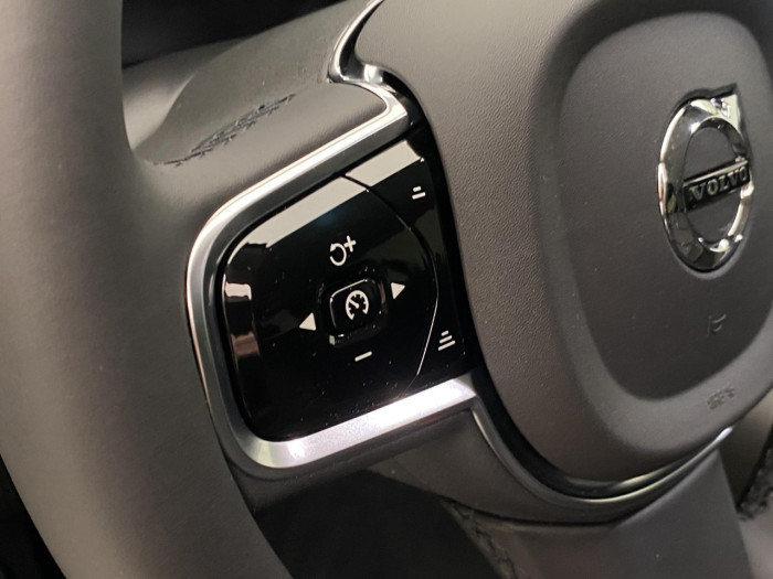 Volvo V60 T6 AWD Plug-in BRIGHT PLUS na operativní leasing