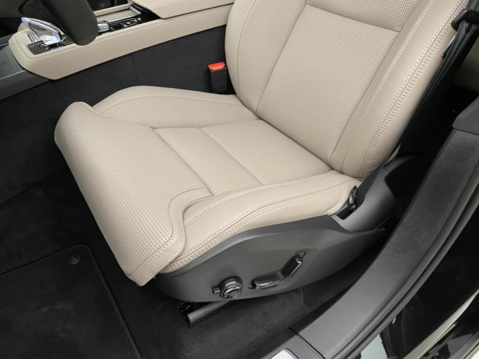 Volvo XC90 B5 AWD AUT BRIGHT PLUS na operativní leasing