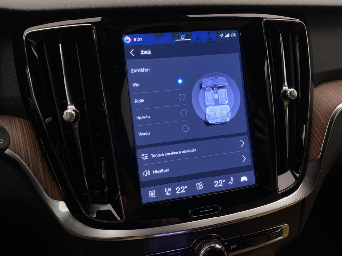 Volvo V60 T6 AWD Plug-in BRIGHT PLUS na operativní leasing