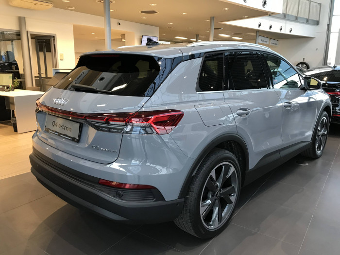 Audi Q4 e-tron 45  / 210kW na operativní leasing